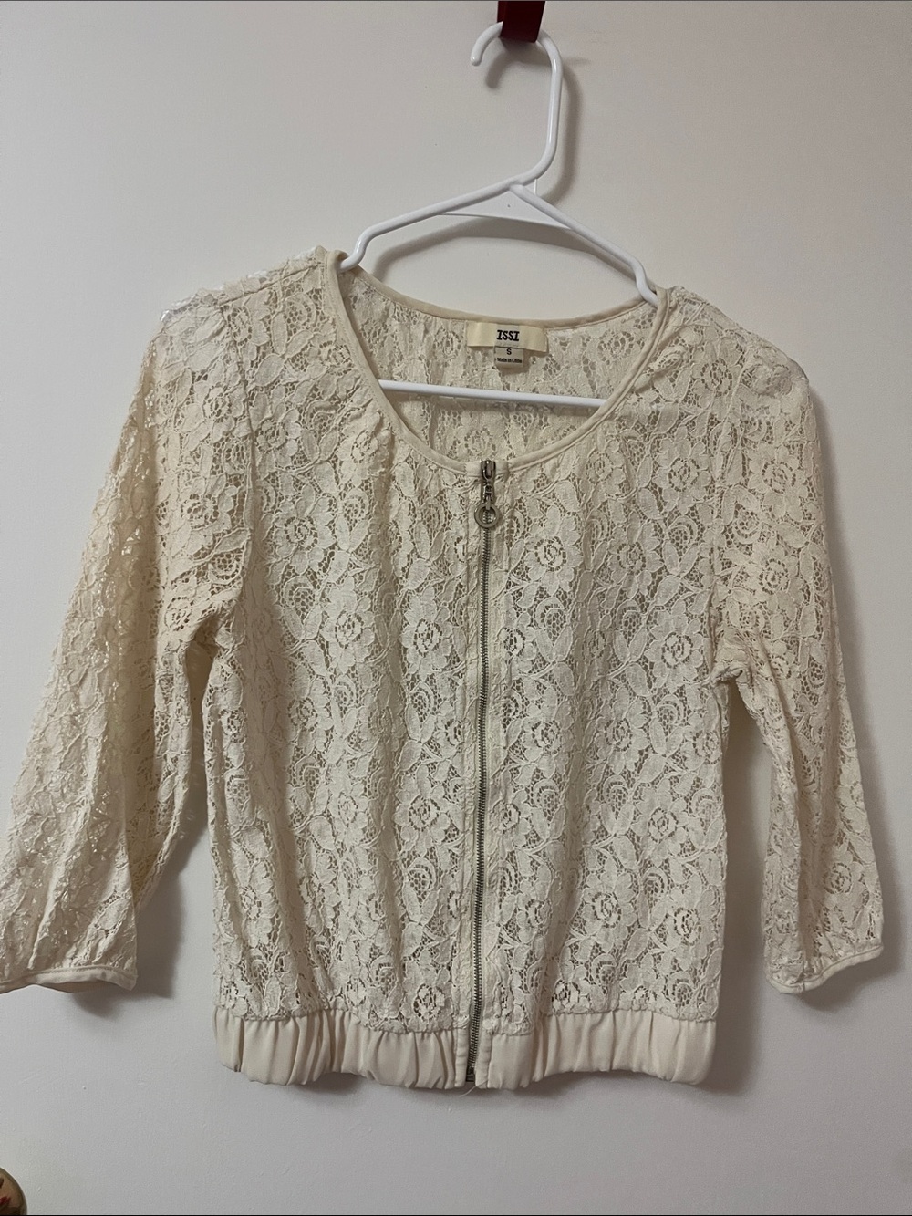 ISSI Cream Lace Zip-Front Blouse
